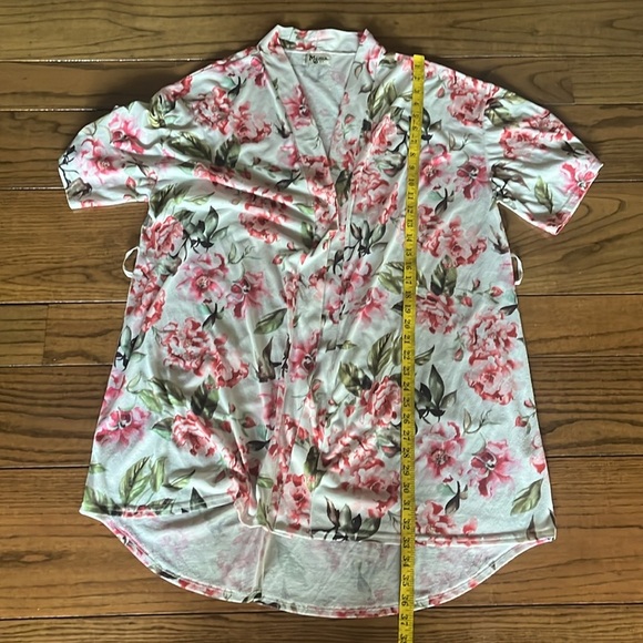 Show Me Your MuMu Floral Duster Kimono
Nightgown OS - Picture 6 of 8